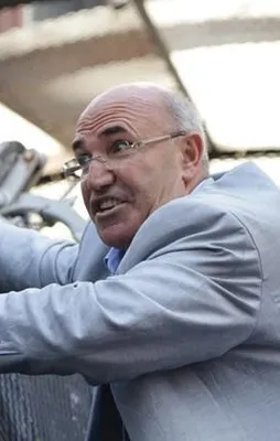 CHP'li Mahmut Tanal öz abisini aşağıladı