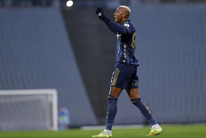 Fenerbahçe'den Galatasaray ve Beşiktaş'a sürpriz transfer çalımı! - 12