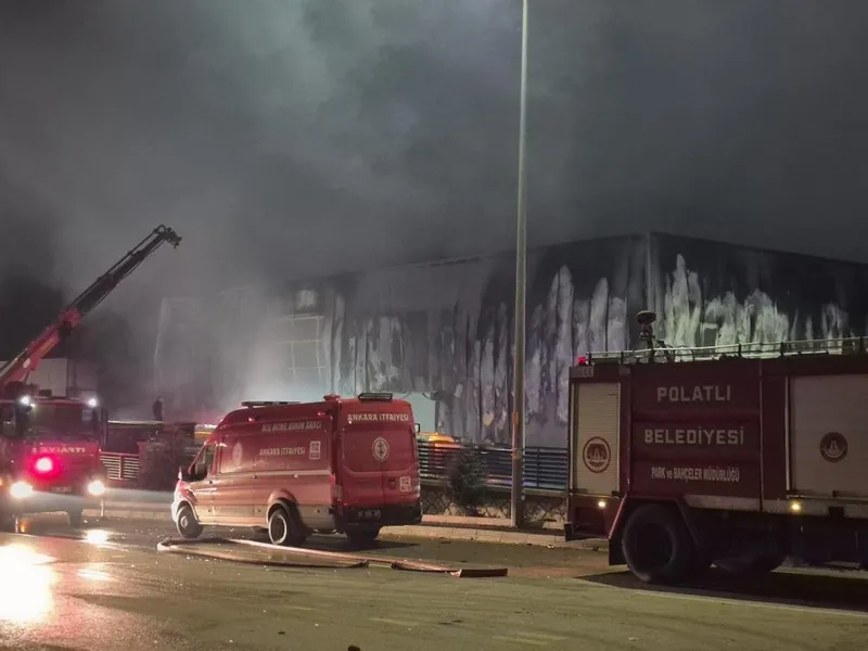 ankara-sincanda-ilac-fabrikasinda-yangin-tesis-kullanilamaz-hale-geldi-1775872217014.jpeg Ankara Sincan’da ilaç fabrikasında yangın: Tesis kullanılamaz hale geldi-5