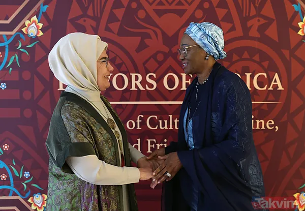 Yemek Kültürü Kitabı Ve Afrika Kültür Evi Derneği'nin Çalışmalarına Desteklerini Esirgemeyen Ve Bugünkü Programa Katılan Afrika Ülkelerinin Liderlerinin...