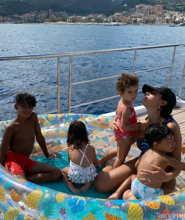 Cristiano Ronaldo'nun sevgilisi Georgina Rodriguez'den evlilik açıklaması 'o benim arkadaşım' İkiz bebeklere hamile - 4