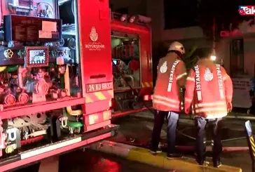 Kadıköy'de 3 katlı binada yangın!