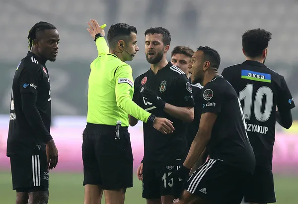 besiktas-dokuluyor-tarihin-en-kotu-performansi-1640684652952.jpg Beşiktaş dökülüyor! Tarihin en kötü performansı-3