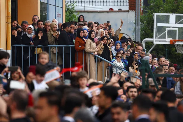 Türkiye sandık başında! Başkan Recep Tayyip Erdoğan oyunu kullandı-2