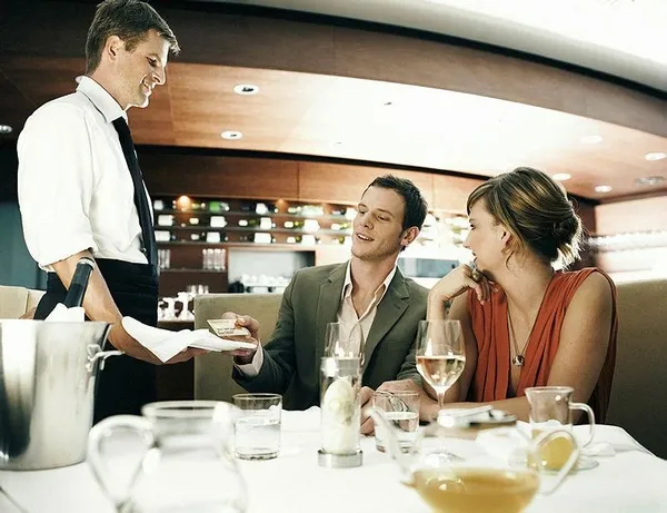 Meclis komisyonundan da geçti: Kafe ve lokanta çalışanlarına 3000 TL-3