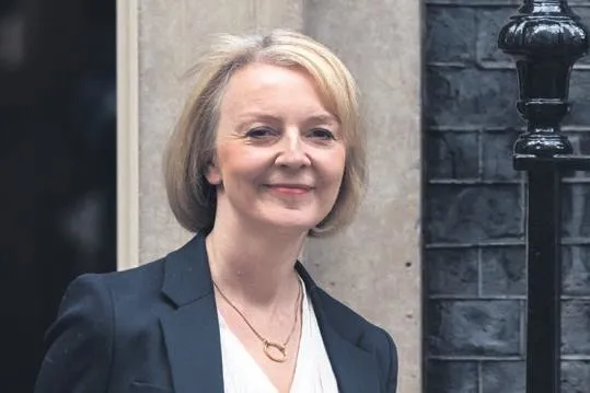 umraniye-miamiyi-gecti-manhattanda-21-dairenin-aylik-kirasi-7-bin-500-dolara-verilirken-kunduda-145-bin-lirayi-1666306080080.jpeg Ümraniye, Miami’yi geçti! Manhattan’da 2+1 dairenin aylık kirası 7 bin 500 dolara verilirken, Kundu'da 145 bin lirayı buldu-9