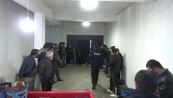 horozdovusturen-27-kisiye-121-bin-lira-para-cezasi-uygulandi-yarali-horozlar-koruma-altina-alindi-1613574213263.jpg Horoz dövüştüren 27 kişiye 121 bin lira para cezası uygulandı! Yaralı horozlar koruma altına alındı-5