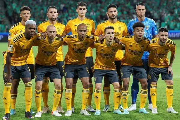 sampiyonlar-liginde-tarihi-gece-benfica-6-gol-atti-psgyi-solladi-iste-portekiz-temsilcisinin-basarisinin-arkas-1667474741966.jpeg