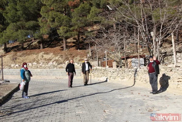 Amasya'da yaşayan 59 yaşındaki Hüseyin Tırpan 12 yıldır gün gün ölen köylülerinin isimlerini yazıyor - 7