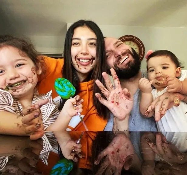 'Aylık gelirim bin lira' diyen şarkıcı Berkay 'lüks harcamalar' iddiasına bakın ne dedi! Lüks araçlar, milyonluk hediyeler ve tatiller...-9