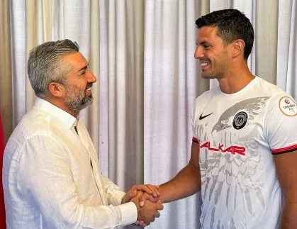 Aleksic’ten 2 yıllık imza