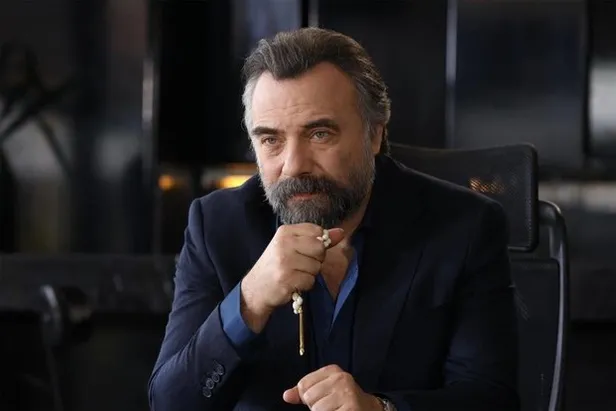 eskiyanin-masasi-kurtlarla-dolacak-edho-6-yeni-sezon-ne-zaman-baslayacak-dahlan-ve-avaneleri-1599573124734.jpg Eşkıya'nın masası kurtlarla dolacak! EDHO 6. yeni sezon ne zaman başlayacak? Dahlan ve avaneleri...-8
