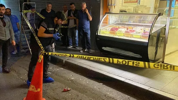 Kağıthane'de dondurmacıya kurşun yağdırdılar! 1'i çocuk 2 yaralı-5