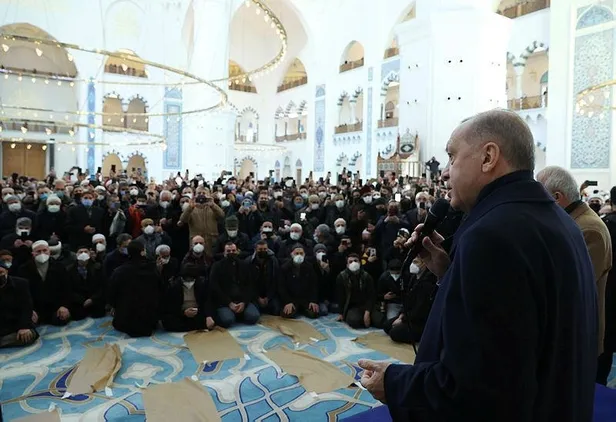 koronavirusu-atlatan-baskan-erdogandan-onemli-aciklama-vatandasimizi-enflasyona-ezdirmeyecegiz-1644614399414.jpeg Koronavirüsü atlatan Başkan Erdoğan'dan Cuma namazı sonrası önemli açıklama: Vatandaşımızı enflasyona ezdirmeyeceğiz-5