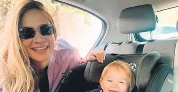 Oyuncu Müge Boz'un kızını görenler şaştı kaldı! Annesinin kopyası...