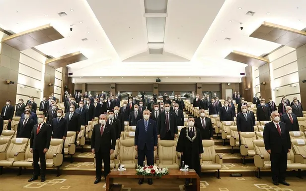 Son dakika: Başkan Erdoğan AYM'nin yeni üyesi İrfan Fidan’ın yemin törenine katıldı-3