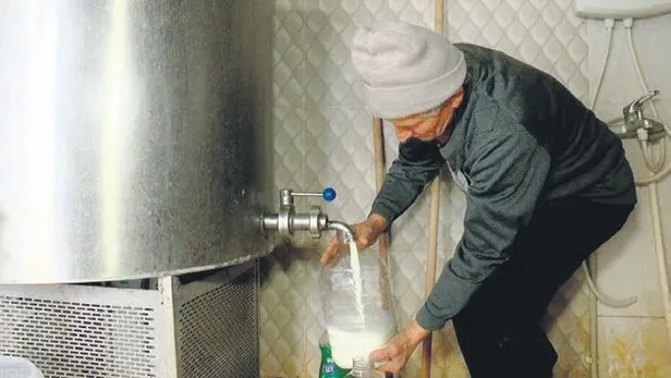 uc-kagitcilar-1639263563166.jpeg Litresi 3 liradan toplanan süt markette 18 lira! Üretici ve vatandaş isyanda...-2