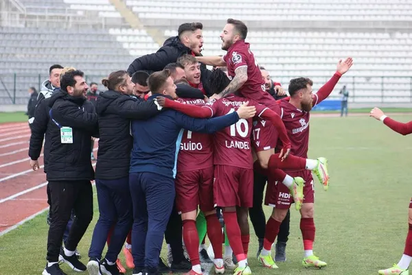 son-dakika-ziraat-turkiye-kupasinda-son-16-turu-eslesmeleri-belli-oldu-iste-besiktas-fenerbahce-ve-trabzonspor-1642151612913.jpg SON DAKİKA: Ziraat Türkiye Kupası'nda son 16 turu eşleşmeleri belli oldu! İşte Beşiktaş Fenerbahçe ve Trabzonspor'un rakipleri...-7