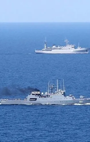 Kerç Boğazı yeniden gemi trafiğine açıldı