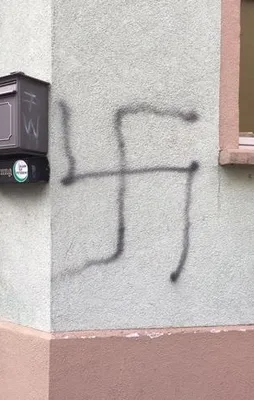 Alman faşitlerden cami derneğine saldırı