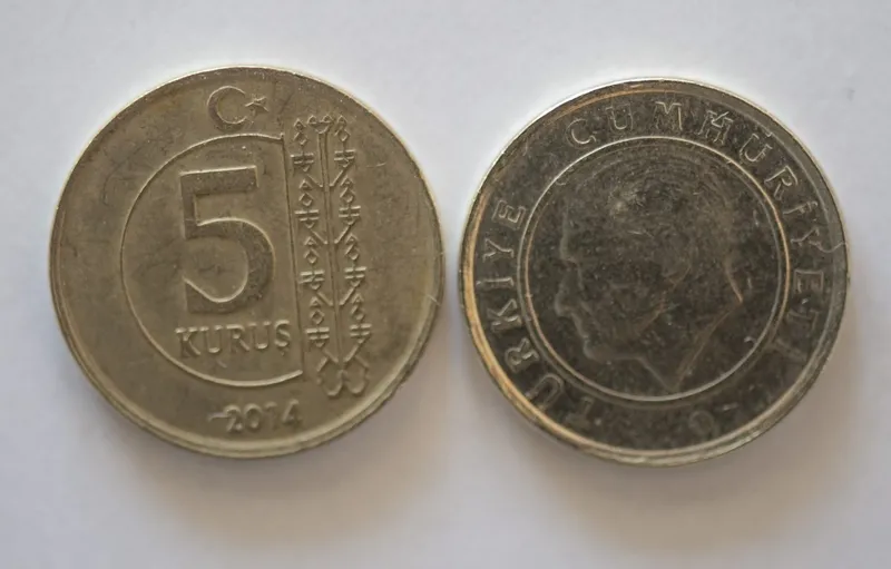 5-kurusa-yakindan-bakin-bozuk-paranin-sagini-kaplayan-o-motif-aslinda-1715947926887.jpg 5 kuruşa yakından bakın! Bozuk paranın sağını kaplayan o motif aslında...-3