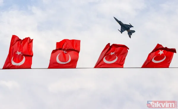 Heyecan veren gösteri! SOLOTÜRK nefes kesti - 30