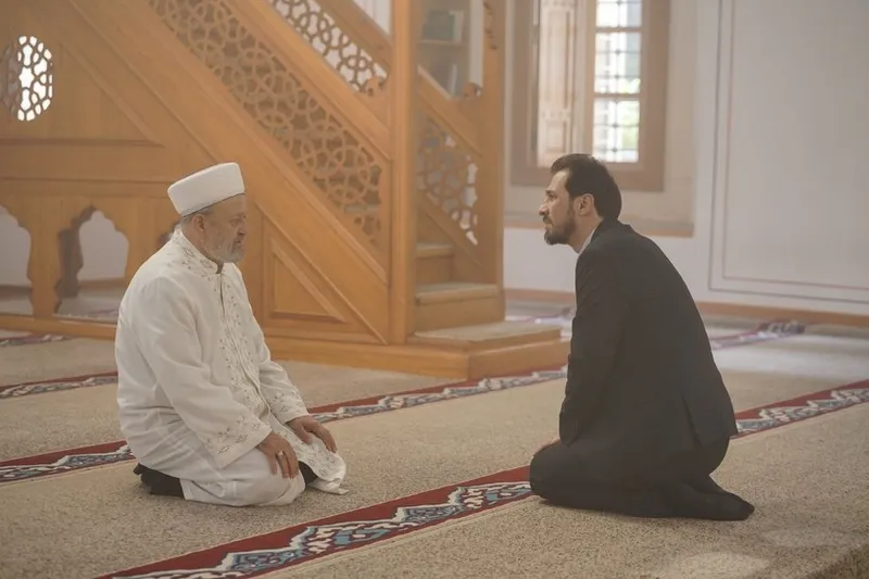 kizilcik-serbeti-apo-icin-basrol-degisikligi-karari-4-oyuncu-diziden-ayrildi-rolu-teslim-alacak-kisi-1713843906933.jpg 4 oyuncu diziden ayrıldı! Kızılcık Şerbeti Apo için başrol değişikliği kararı; Rolü teslim alacak kişi...-8