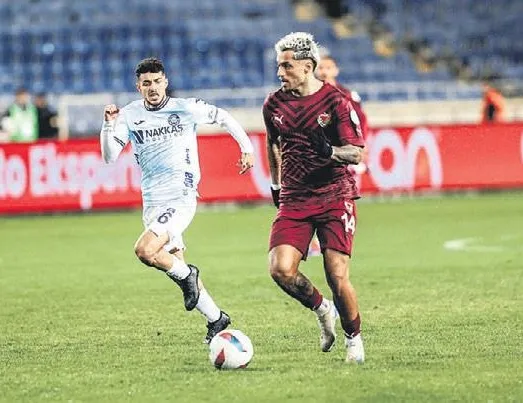 Adana Demir pes etmiyor