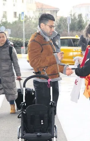 Galatasaray'ın yıldızı Radamel Falcao imza dağıttı