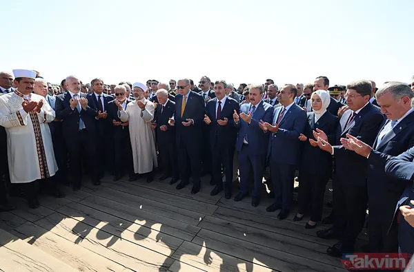 Ahlat'ta ecdada vefa! Başkan Erdoğan ve Bahçeli Selçuklu mezarlığını ziyaret etti | Han çadırında koyu sohbet - 8