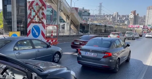 Son dakika: İş bilmez İBB yine vatandaşı çileden çıkardı! Gündüz yapılan metrobüs yolu bakım çalışması trafiği daha da artırdı
