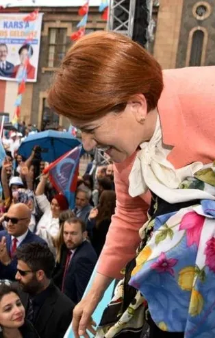 Şehit yakınına küfreden Lütfü Türkkan'a sahip çıkan Meral Akşener'e zor soru: Artık nasıl "Ben sizin bacınızım" diyeceksin?
