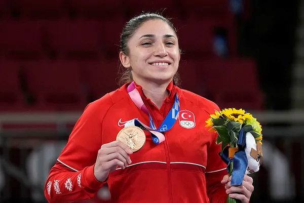 turk-kadin-sporcular-tokyo-2020-olimpiyatlarinda-rekor-kirarak-tarihe-gecti-1628492967073.jpg