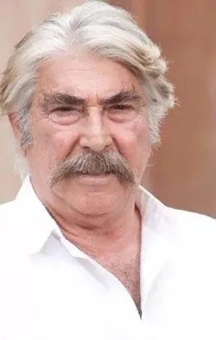 Erdal Özyağcılar ve eşi tadilat yaptırmak isterken dolandırıldı soluğu karakolda aldı