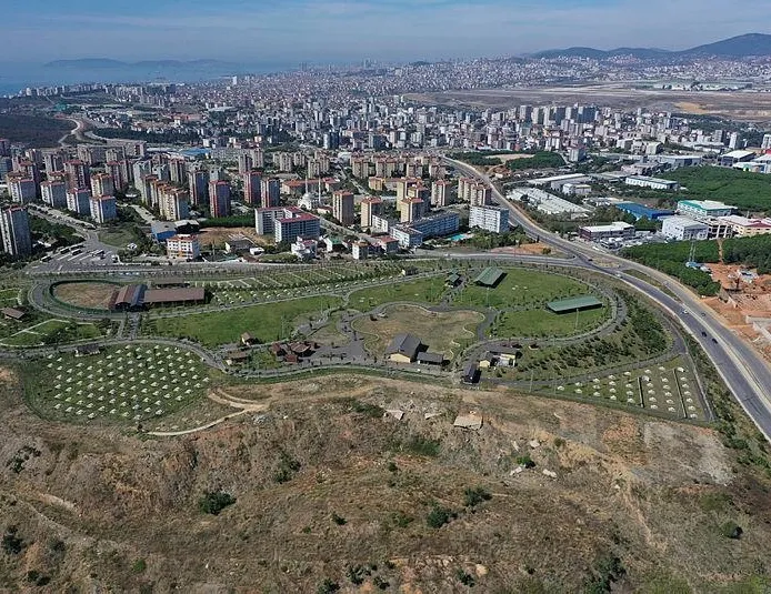 CHP’li İBB dev projeyi çürümeye terk etti!