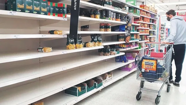 Market rafları boşaldı ülkede ne ekmek ne de makarna kaldı! İngiltere'de fabrikalar tek tek kapanıyor-1