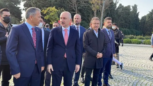 turkiyenin-en-yuksek-bayrak-direkleri-edirnekapi-sehitligi-ve-trt-ulus-yerleskesindeki-bayrak-direklerine-1453-metrekarelik-turk-bayraklari-cekildi-1636715006896.jpg Türkiye'nin en yüksek bayrak direkleri! Edirnekapı Şehitliği ve TRT Ulus Yerleşkesi'ndeki bayrak direklerine 1453 metrekarelik Türk Bayrakları çekildi-4