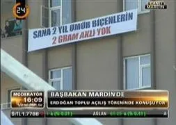 Taraf'a pankartla cevap