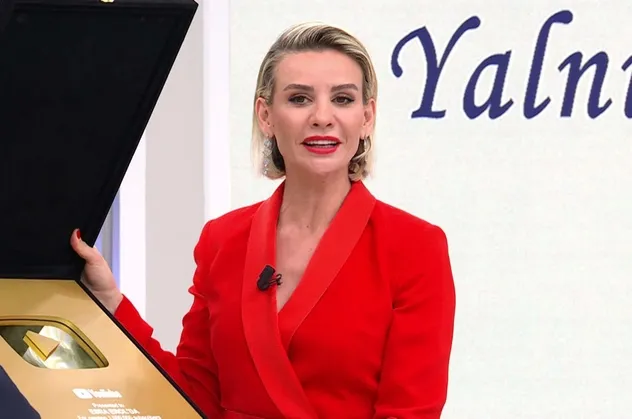 Esra Erol’dan bir rekor daha!