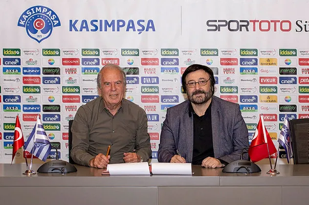 Kasımpaşa Mustafa Denizli ile sözleşme imzaladı