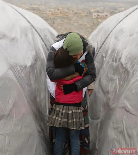 Gamze Özçelik İdlib şehitlerini unutmadı! Arka Sokaklar'ın yıldızı paylaşımıyla takdir topladı - 1