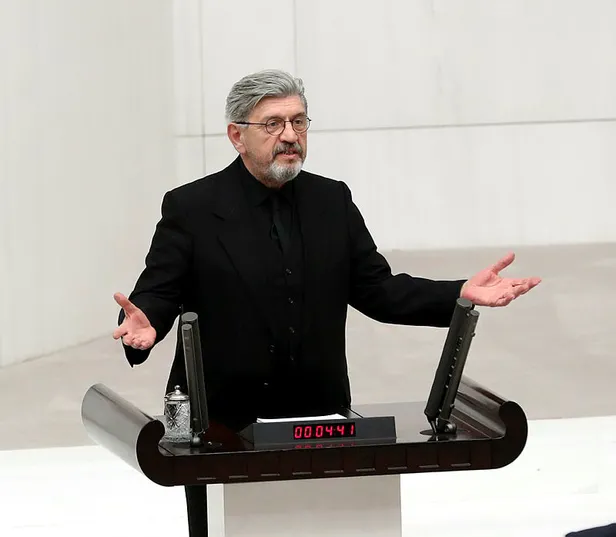 Saadet Partisi İstanbul Milletvekili Cihangir İslam istifa ettiğini duyurdu!-2