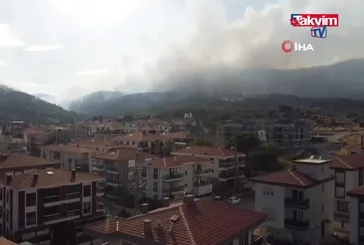 Foça’da orman yangını böyle görüntülendi