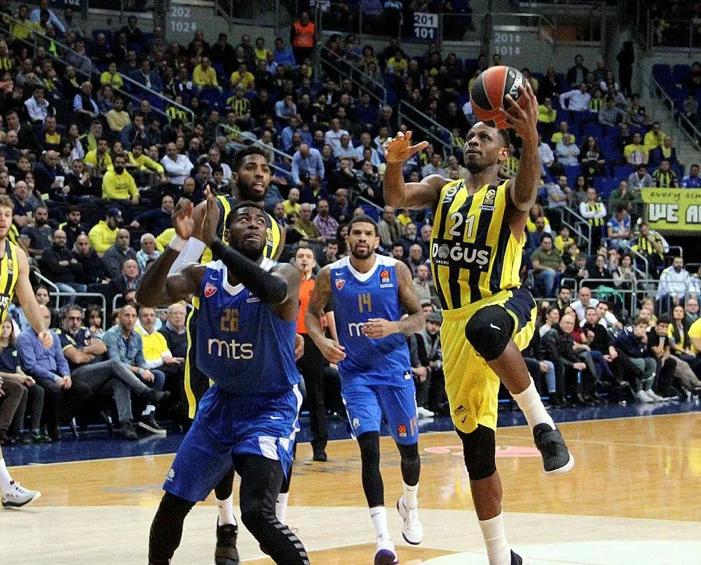 Fenerbahçe Doğuş’tan farklı galibiyet