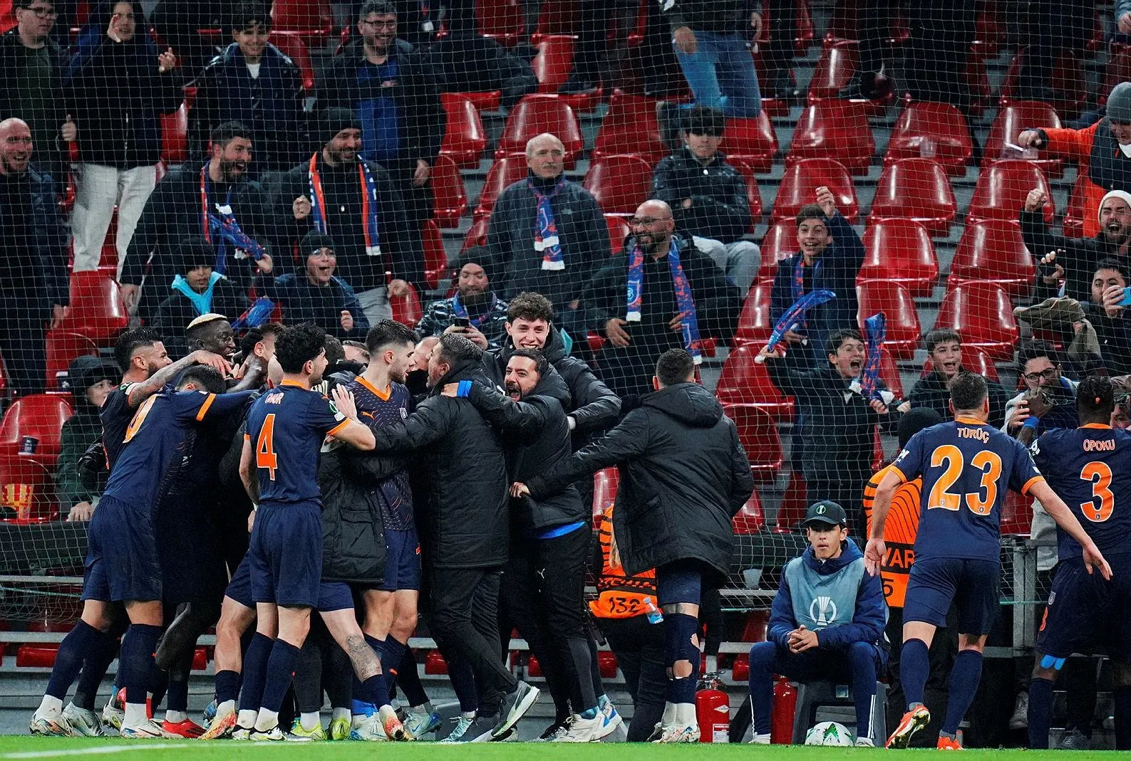 UEFA’dan Başakşehir’e özür!