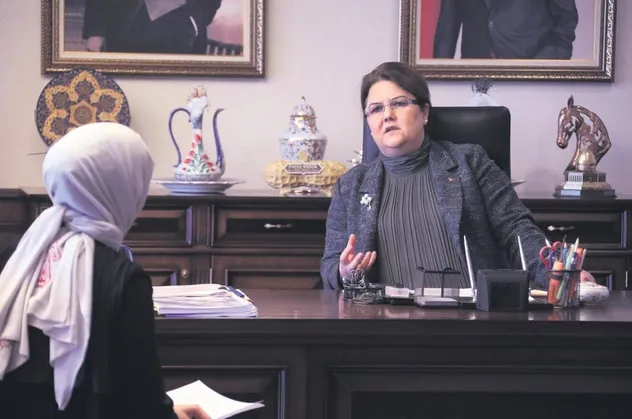 Kadına şiddete sıfır tolerans! Bakan yanık açıkladı: Atılan adımlar dünyaya örnek oldu