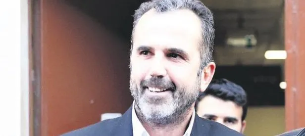 Gülen asker