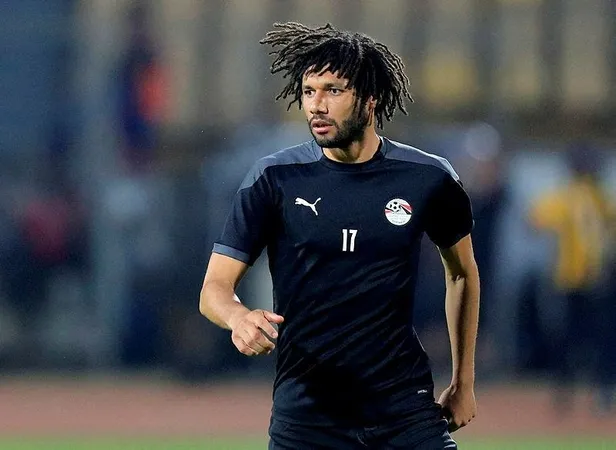 rota-yeniden-elneny-6-numara-arayan-cimbom-eski-goz-agrisina-yoneldi-1643318445700.jpeg Rota yeniden Elneny! 6 numara arayan Cimbom eski göz ağrısına yöneldi!-2