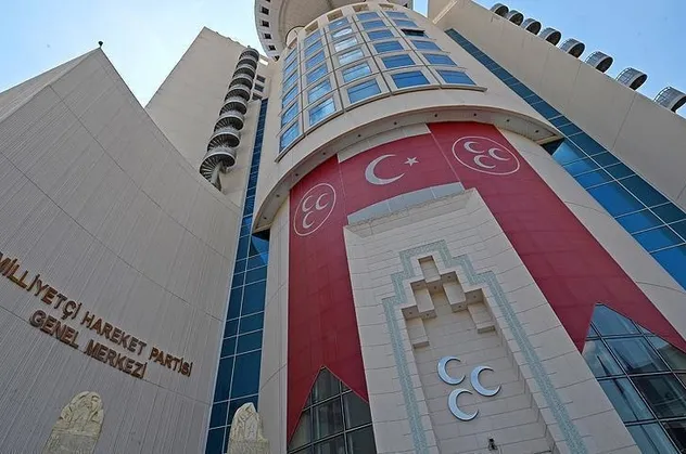 Son dakika: MHP 7 kişiyi partiden ihraç etti