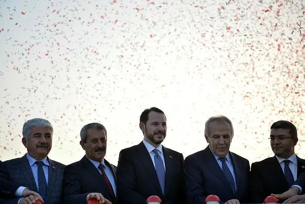 Dünyanın en büyük FSRU gemisini Bakan Albayrak açtı-3